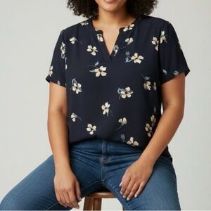 Hilary Radley Black Floral Short Sleeve
Blouse V-Neck Size XXL